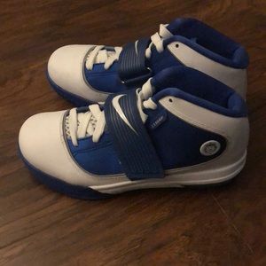 Nike AirMax Witness LeBron James Blue&White Size 7